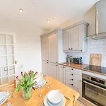 7 Greta Grove House קזיק